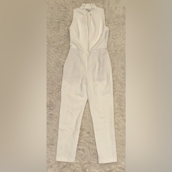 NEW Black Halo Antoinette Sleeveless Jumpsuit Porcelain White Sz 4 - Picture 3 of 8